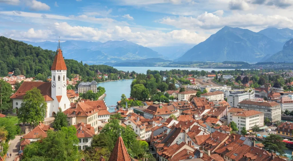 Vue aérienne de la ville de Thoune